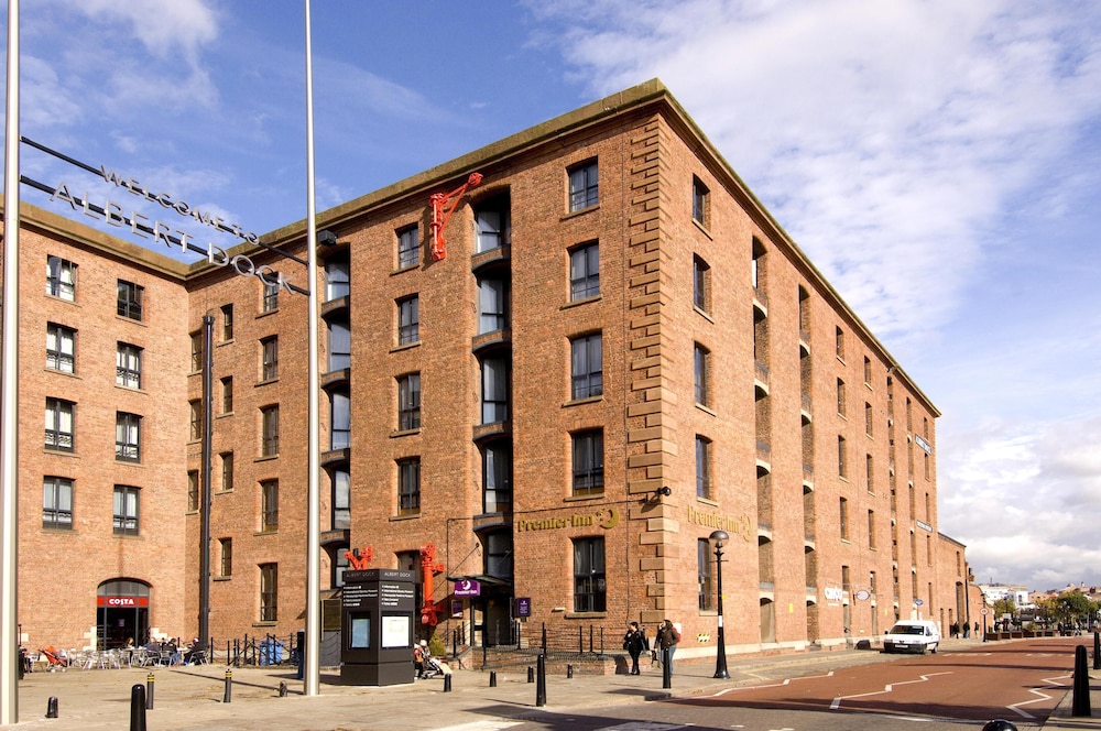 Premier Inn Liverpool City Centre (Albert Dock) in LIVERPOOL