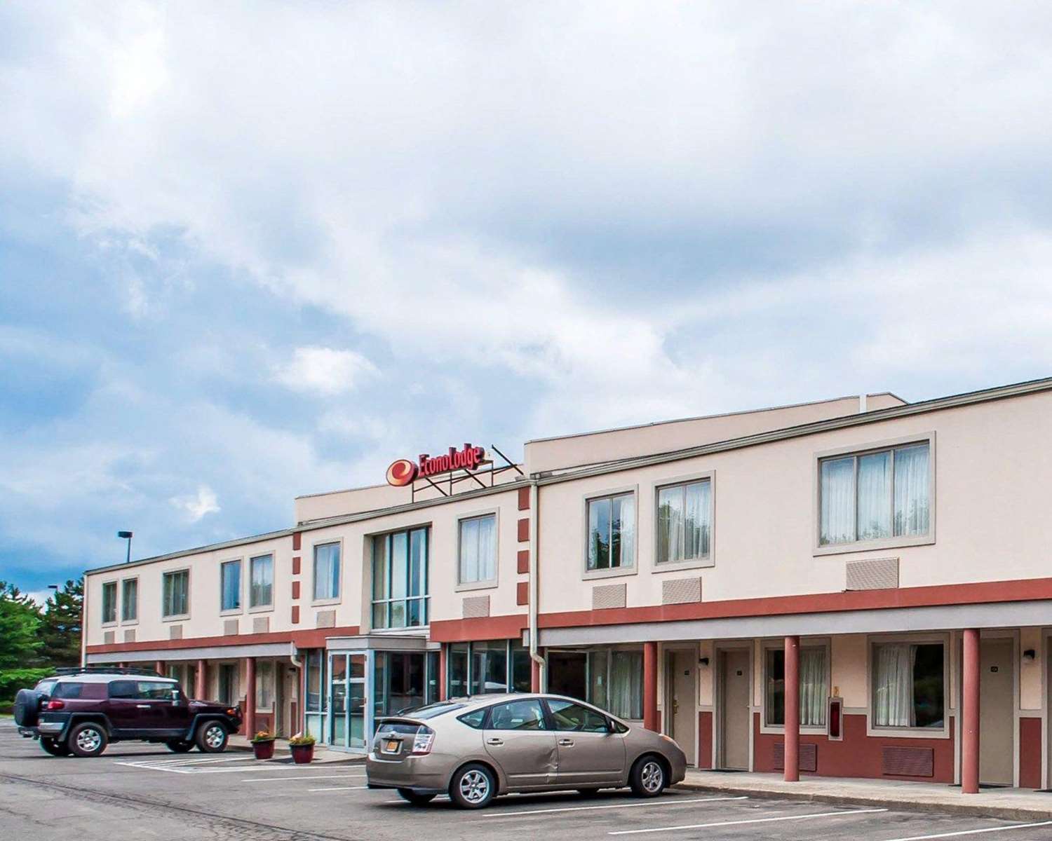 Econo Lodge Elmira-Corning 2/7