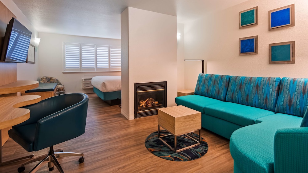 Best Western Plus Capitola By the Sea Inn Suites 40/55