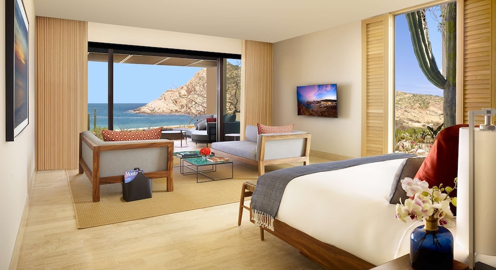 2 Bedrooms, Presidential, Suite, 2 King Beds, Beach Front