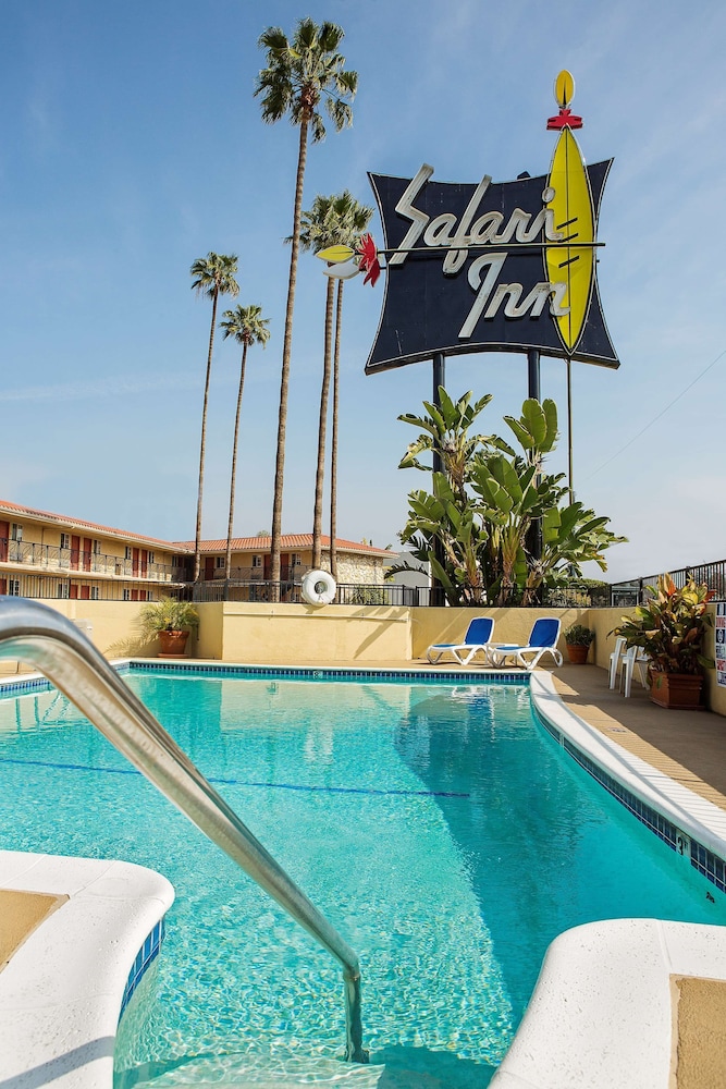 Safari Inn, a Coast Hotel 60/63