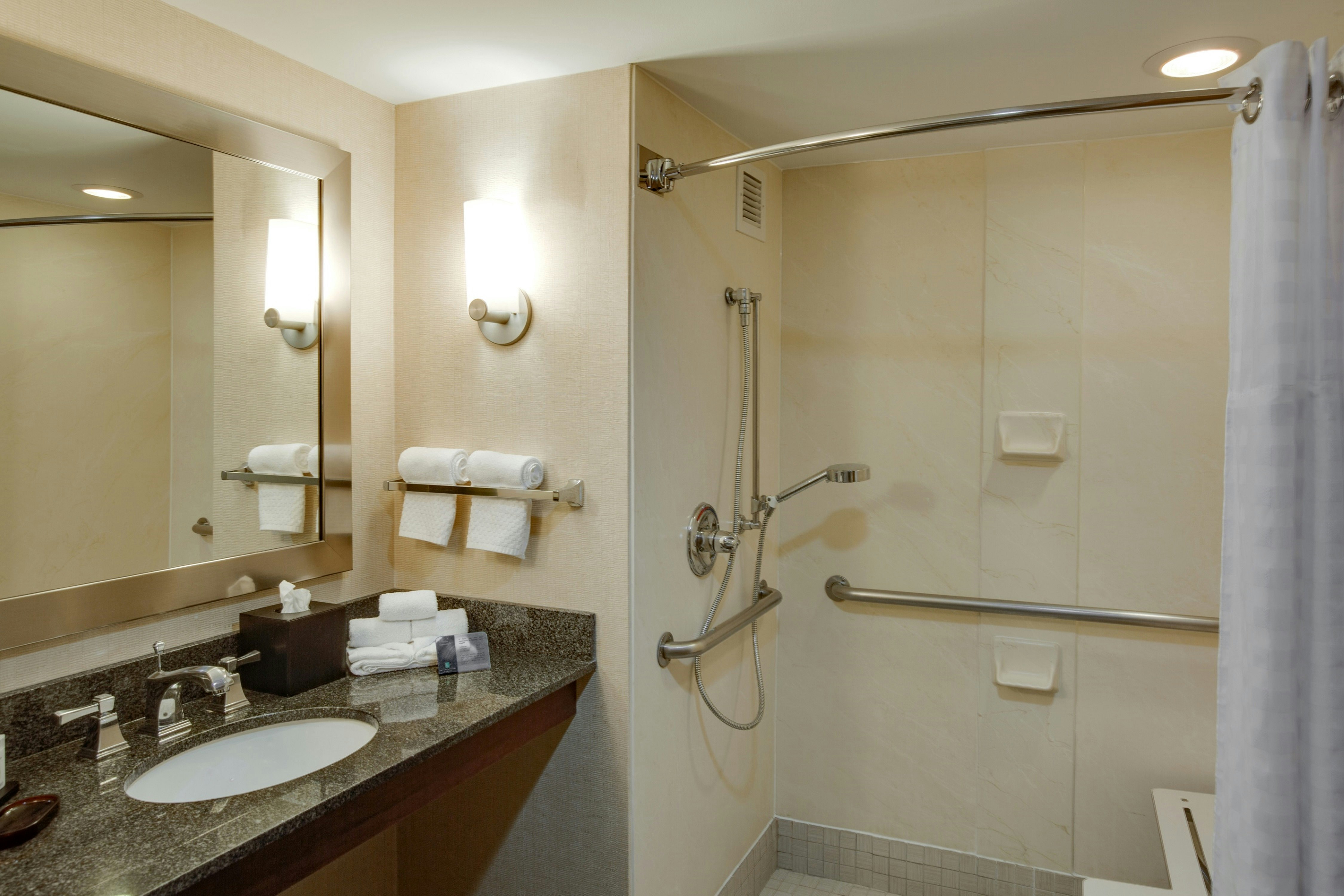 Embassy Suites by Hilton Columbus Dublin 54/55
