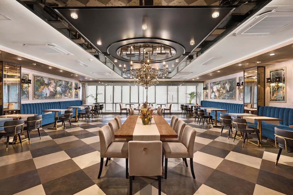 The New Hotel Zeybek 61/74
