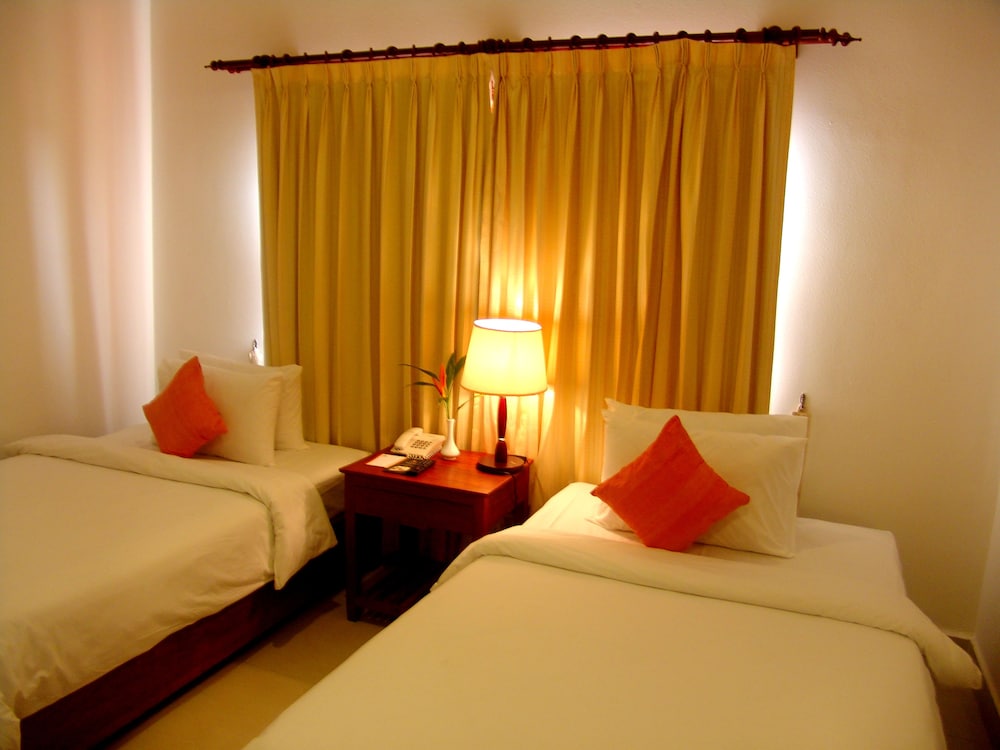 SOKHALAY ANGKOR INN 8/35