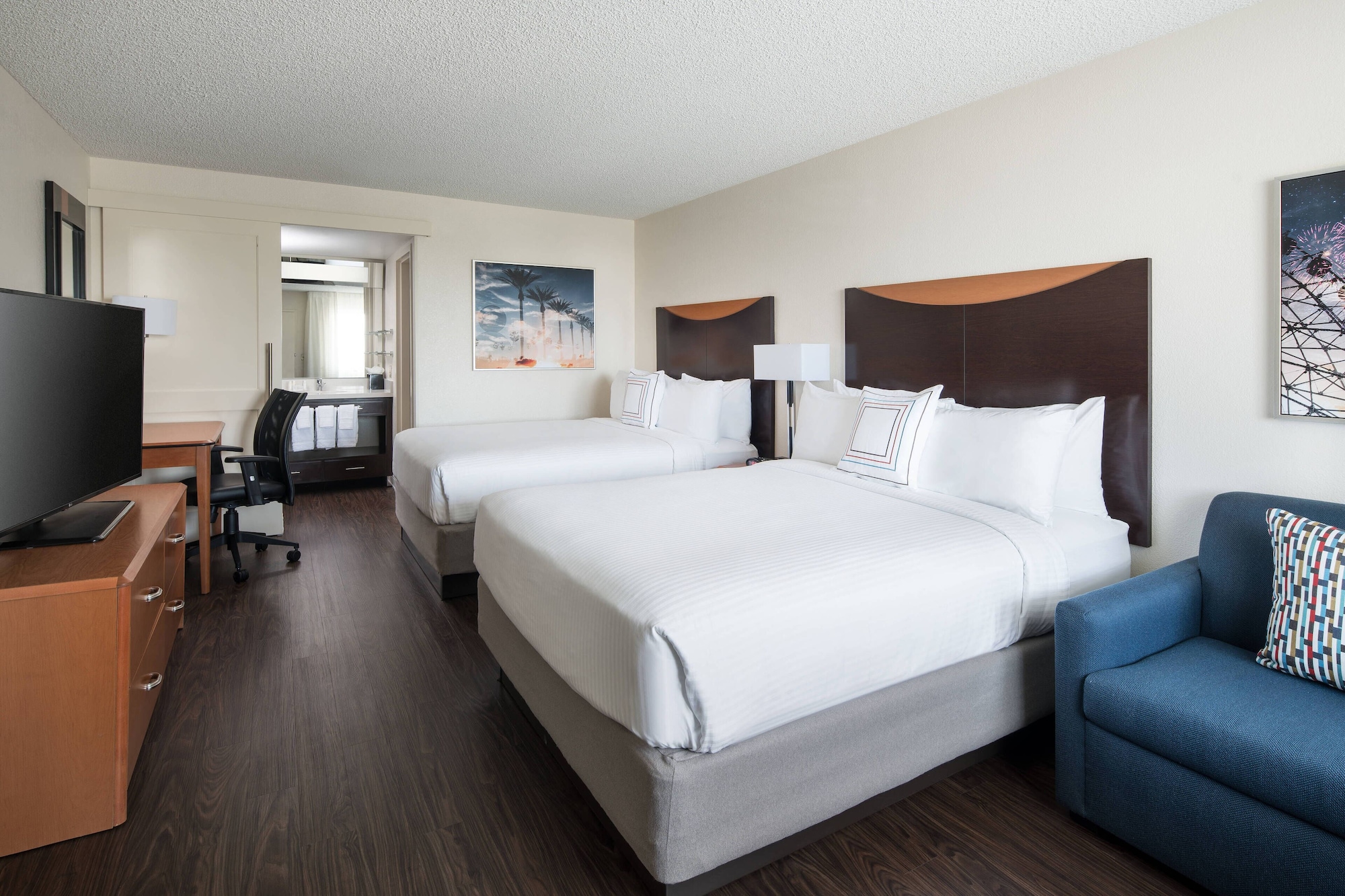 room, 2 queen beds