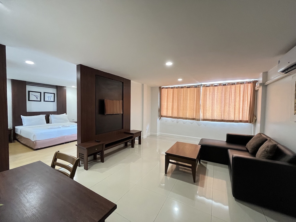 Laemchabang City Hotel 17/50