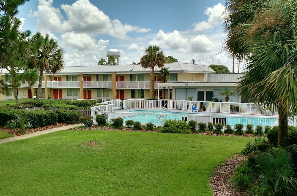 Econo Lodge Thomasville 56/64