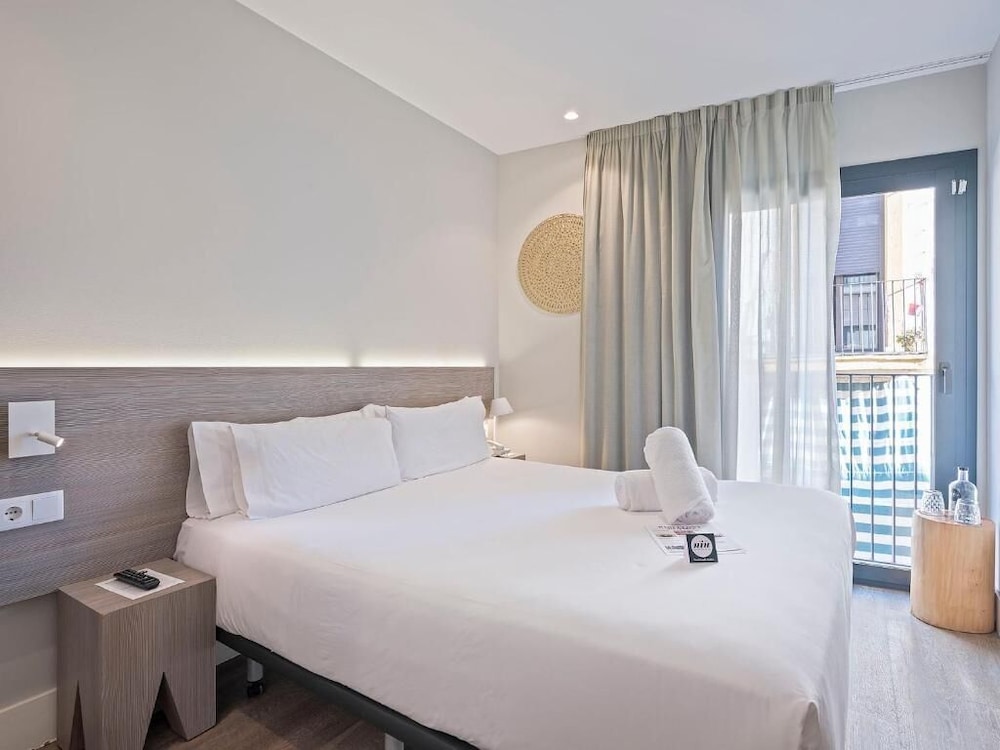Niu Barcelona 7/64