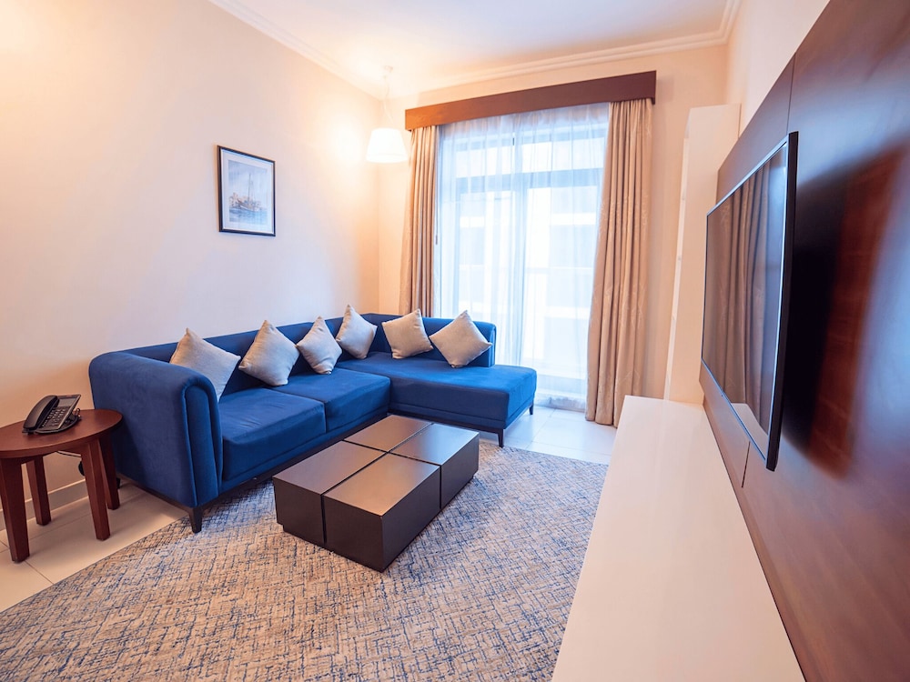 Asma Hotel 30/49