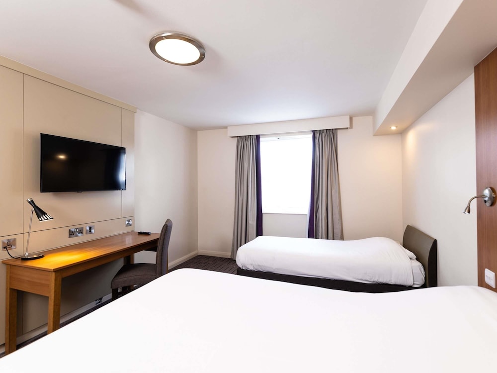 Ibis Coleraine Riverside 22/60