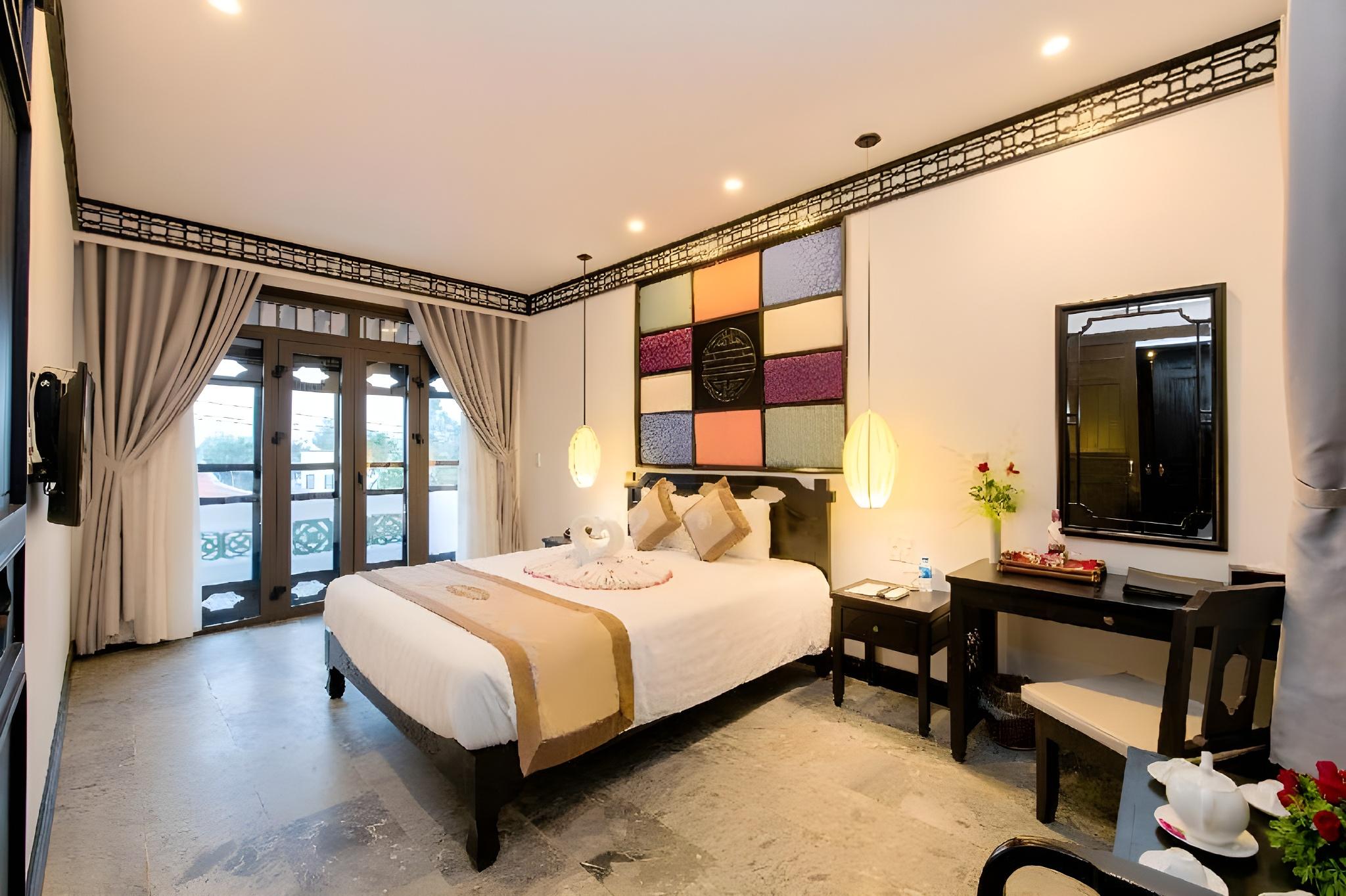 Connecting, Double and Twin Beds