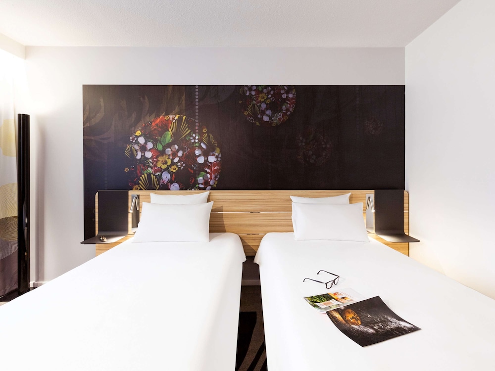 NOVOTEL LIMOGES LE LAC 27/72