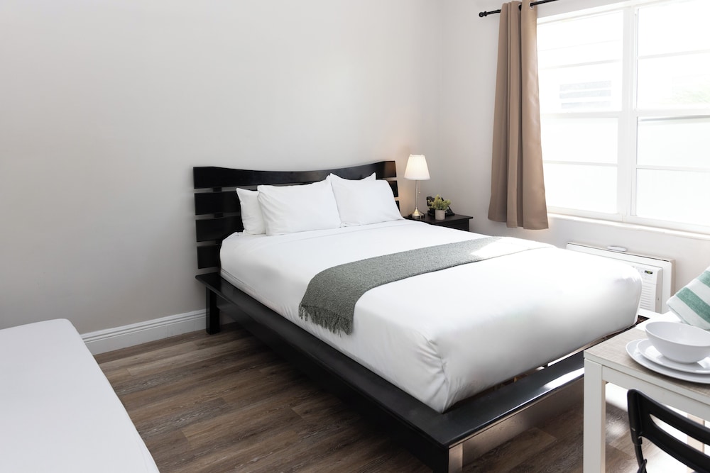 Ocean Reef Suites 24/62