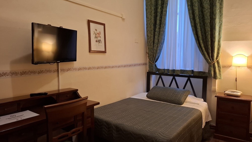 Del Centro Hotel 41/61