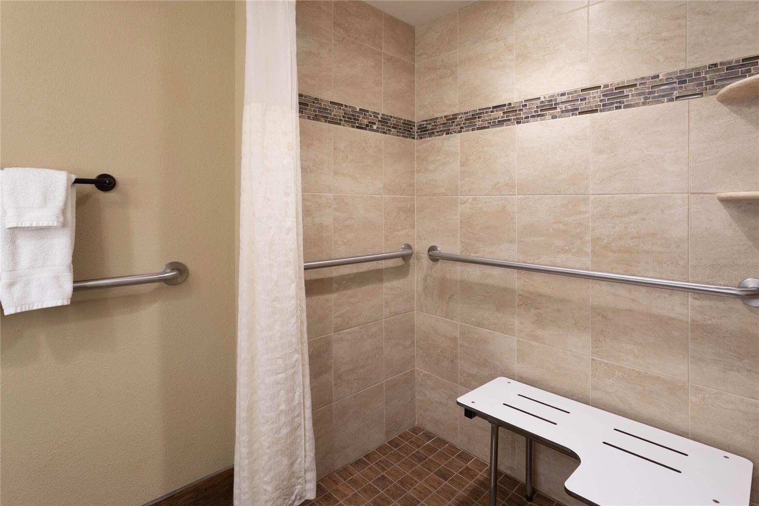 La Quinta Inn Suites Pigeon Forge 64/64