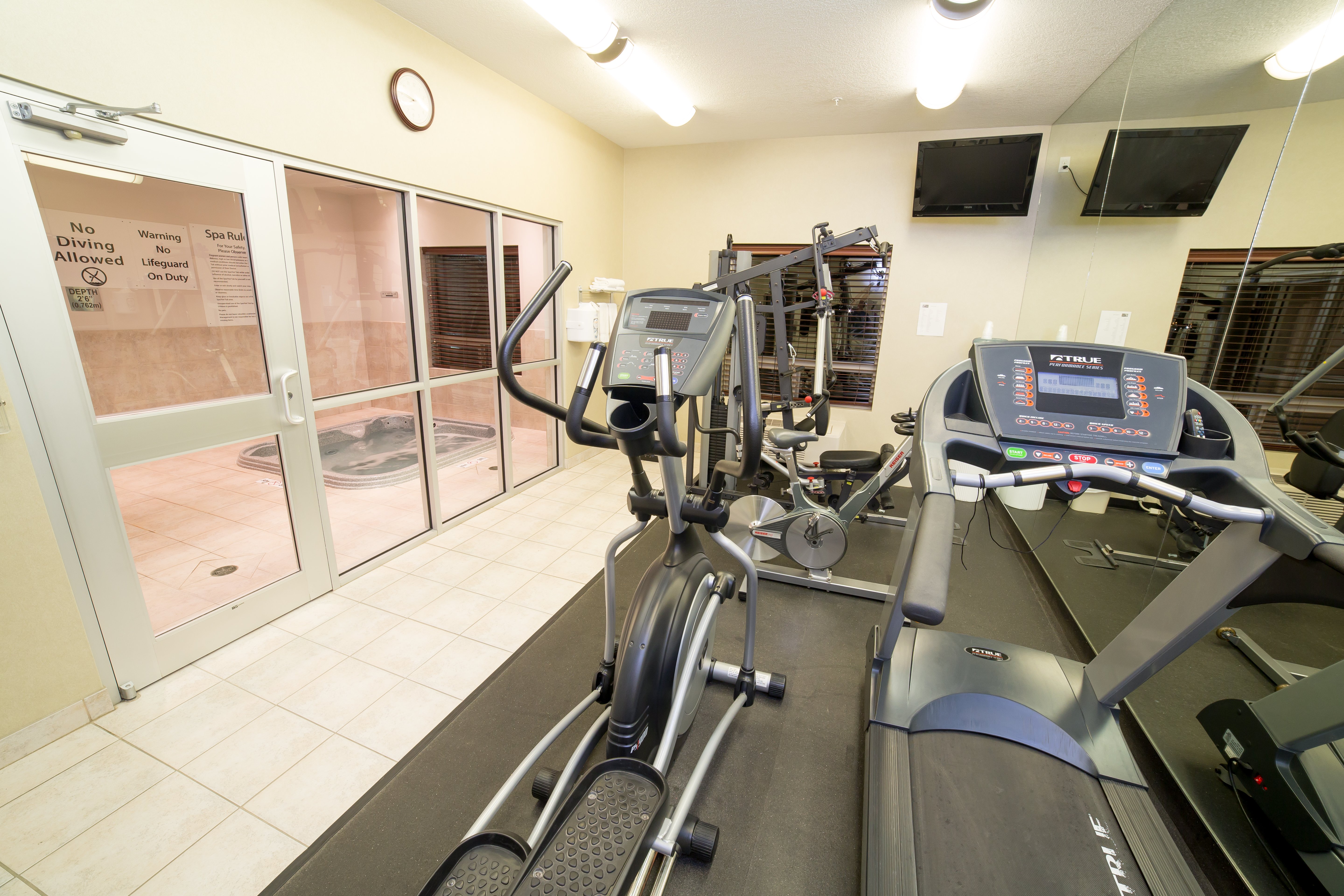 Holiday Inn Express Hotel & Suites Drayton Valley 28/50