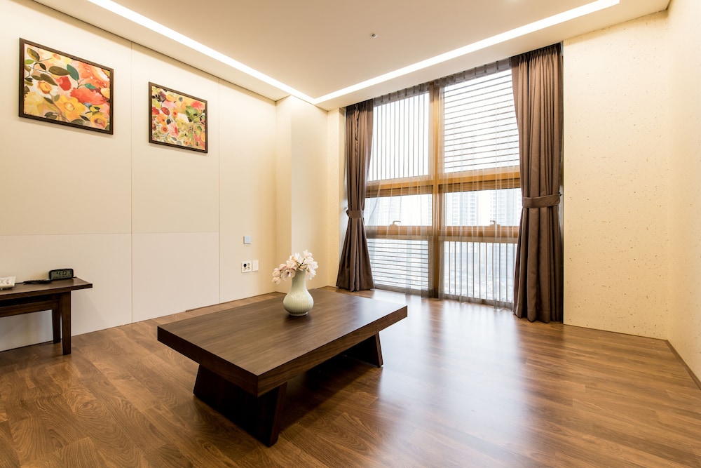Gloucester Hotel Incheon 34/60