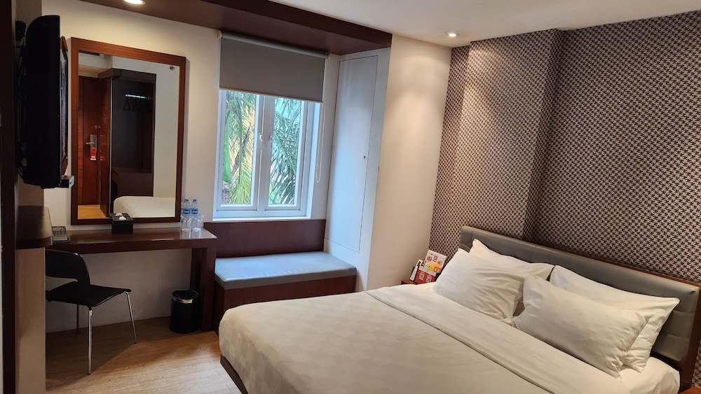 M Hotel Jakarta 40/67
