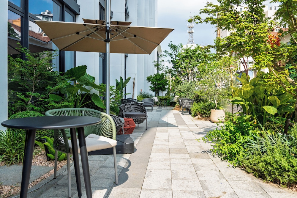 UrCove by Hyatt Nanjing South Railway Station BaiJia Lake 43/50