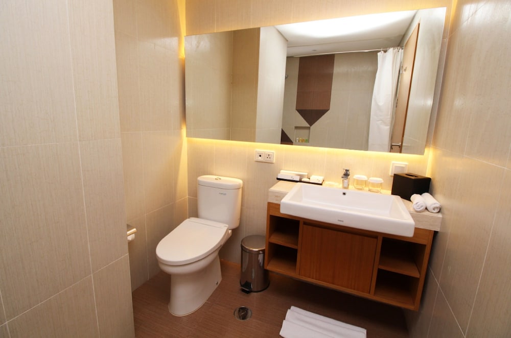 Swiss-Belhotel Pondok Indah 67/69