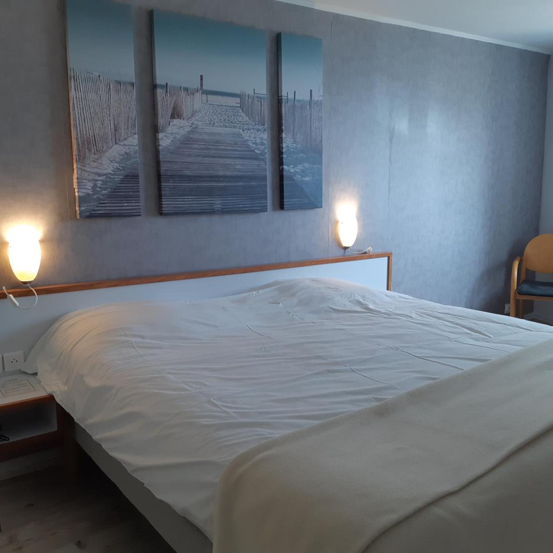 HOTEL LES CHARDONS BLEUS REST LE BISTROT DE LA MER 14/52