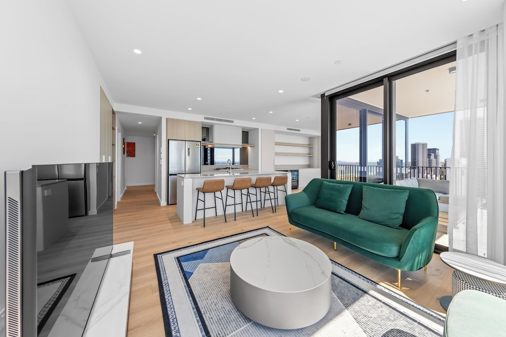 Yves Mermaid Beach Apartments by CLLIX 28/50
