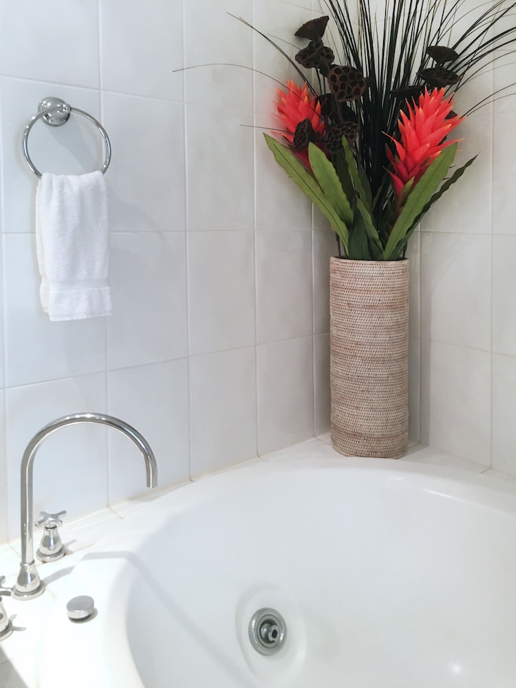 Cayman Villas Port Douglas 16/16