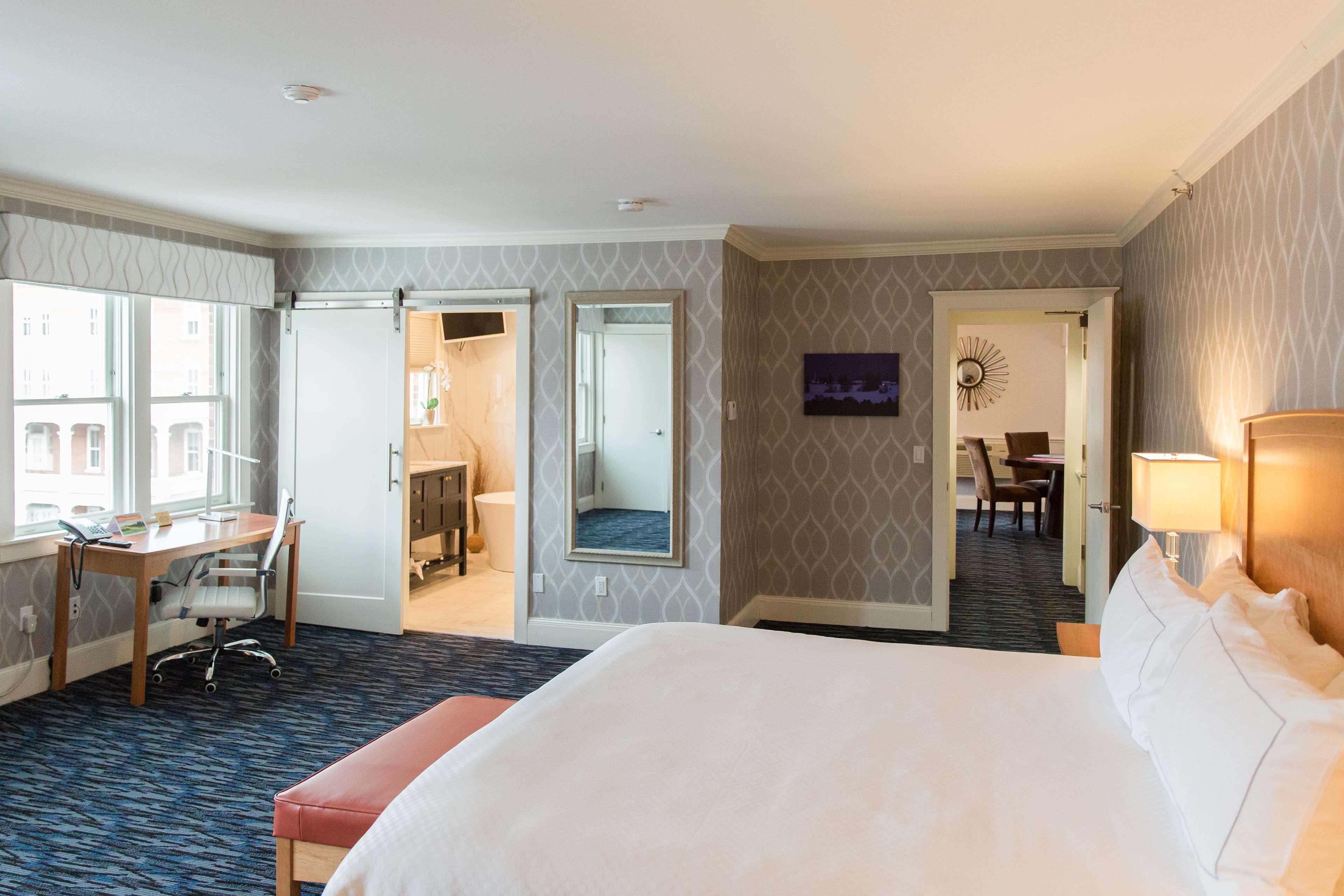 1 Bedroom, Premium, Suite, King Bed, Sofa