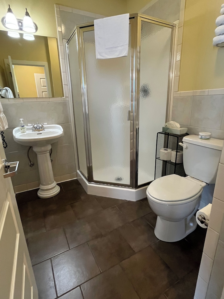 Grand Lux Inn 47/47