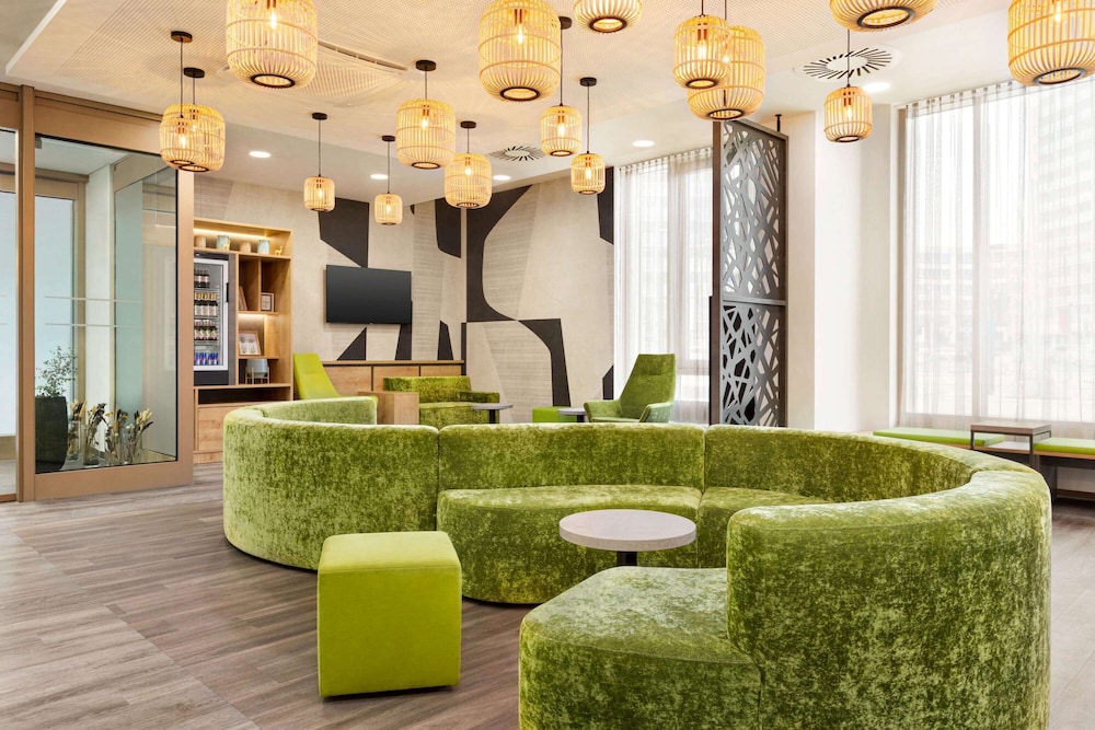 Lobby at Super 8 by Wyndham Chemnitz, CHEMNITZ
