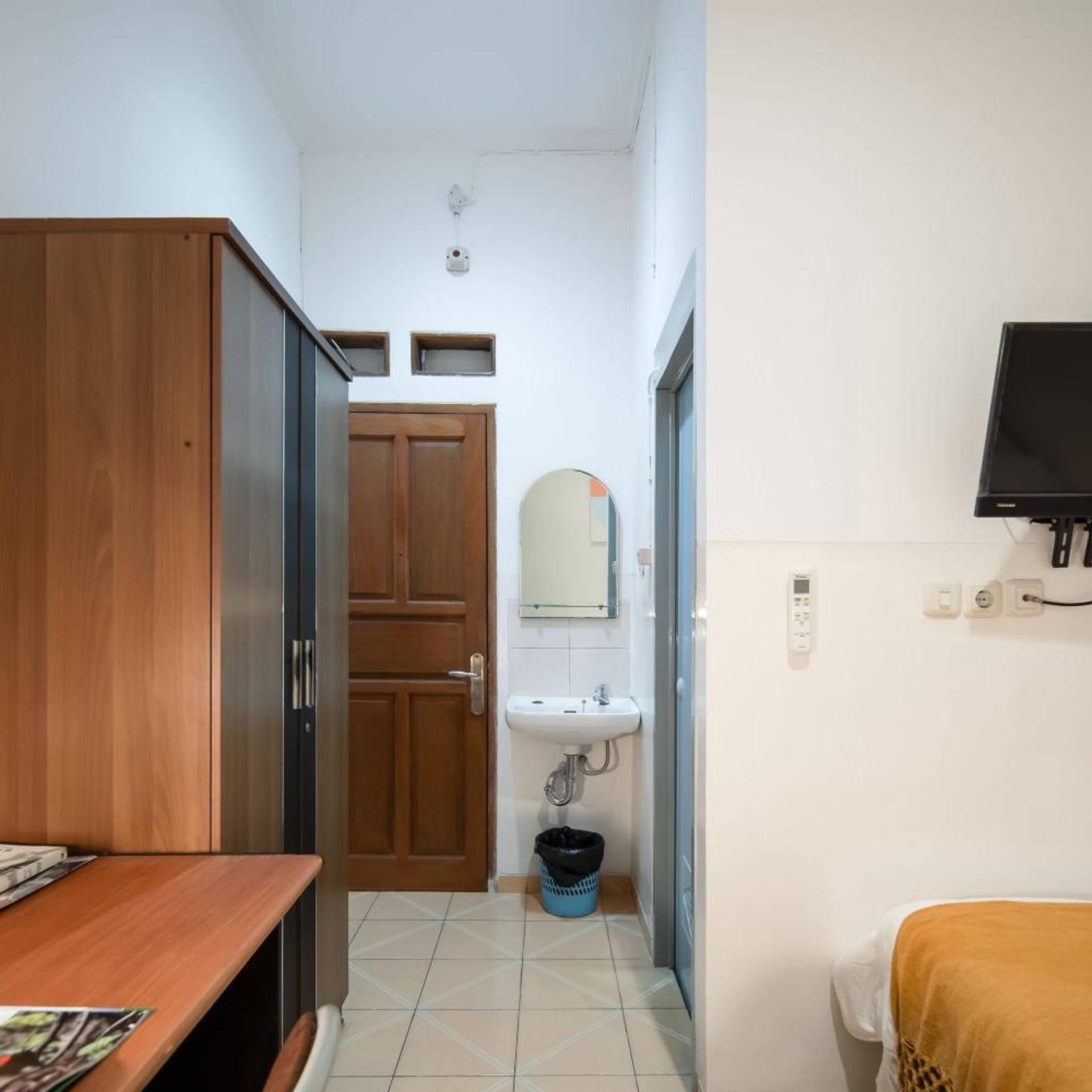OYO 196 Horizone Residence 22/22