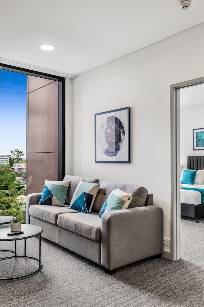 Essence Suites Taringa 32/60