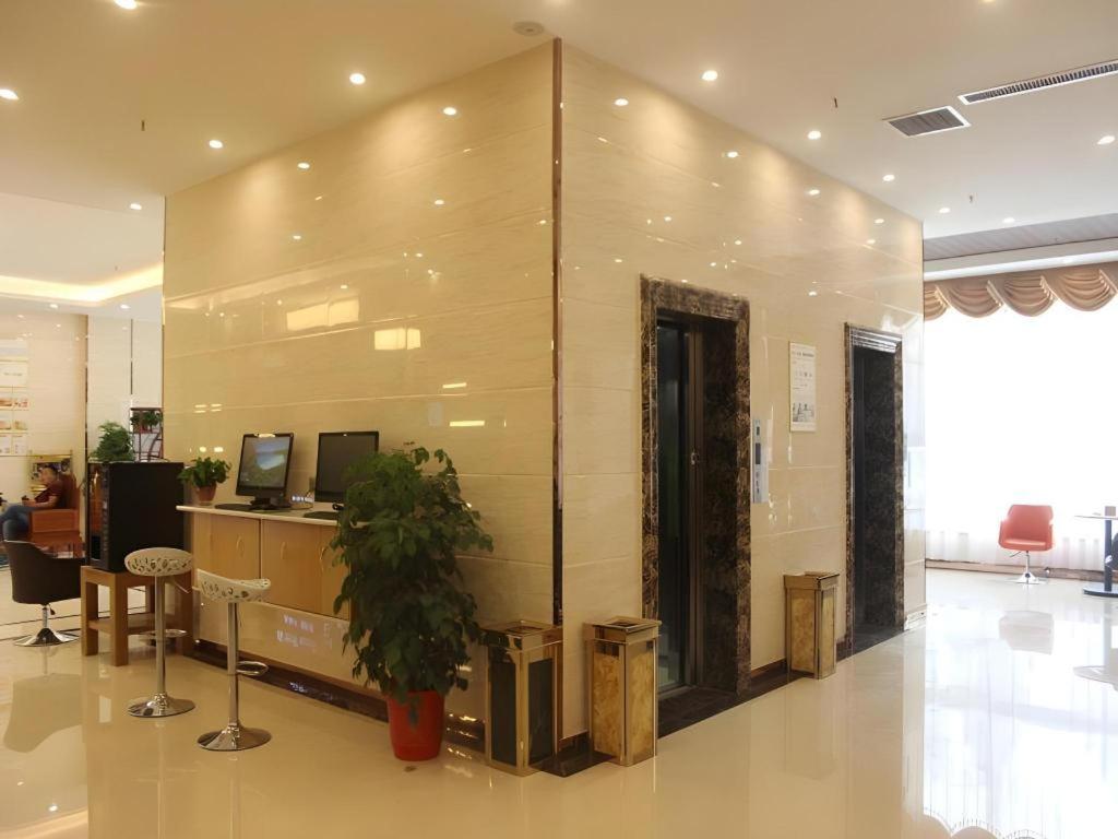GreenTree Inn Heze Cao County Zhuangzhai Town Eastern Times City Business Hotel 11/47