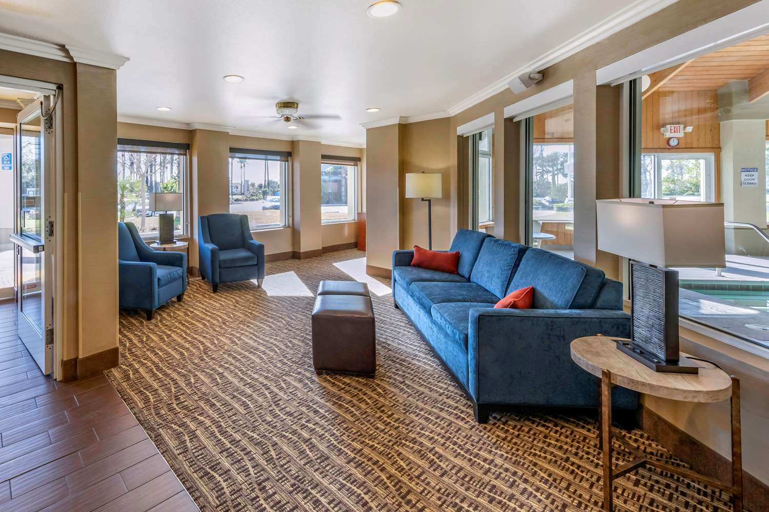 Comfort Inn Fontana, CA 21/26