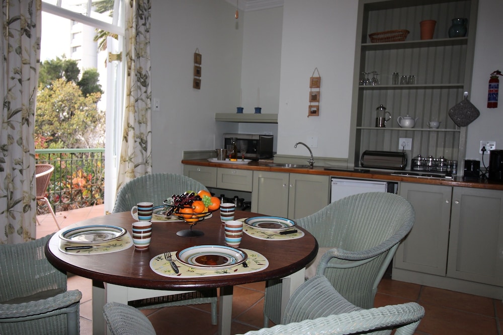 Mountain Manor Guest House 38/50