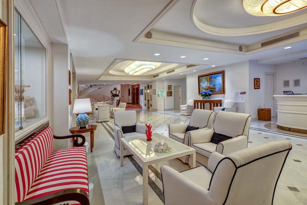 Grand Hotel Riviera 32/50