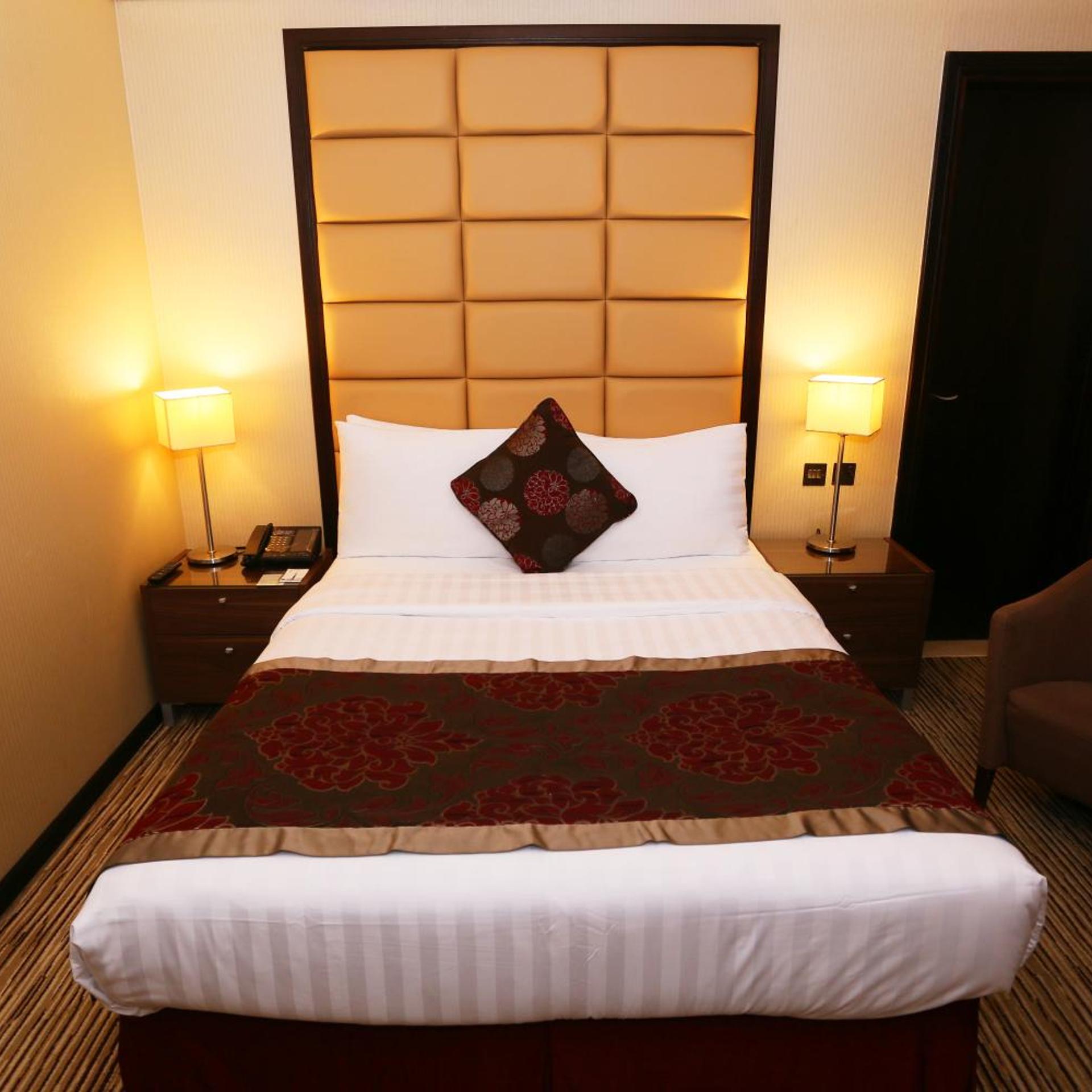 Deluxe Queen Room