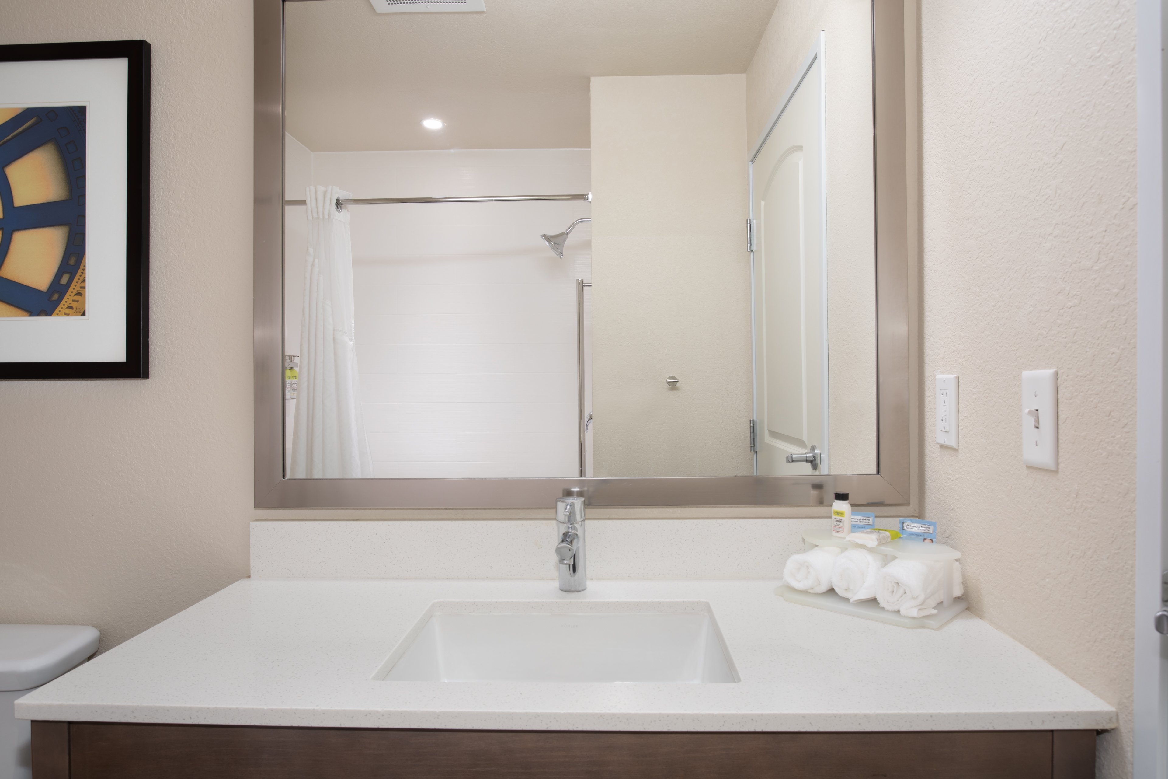 Holiday Inn Express And Suites Manhattan 54/55