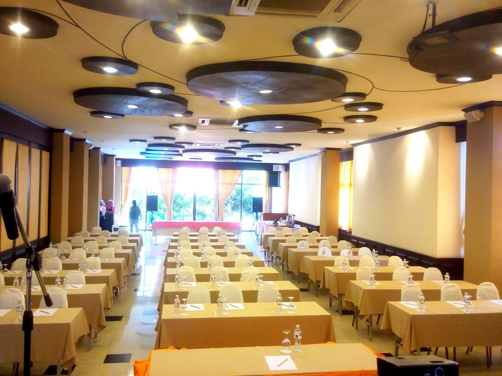 Phuphaya Resort Pattaya 36/47