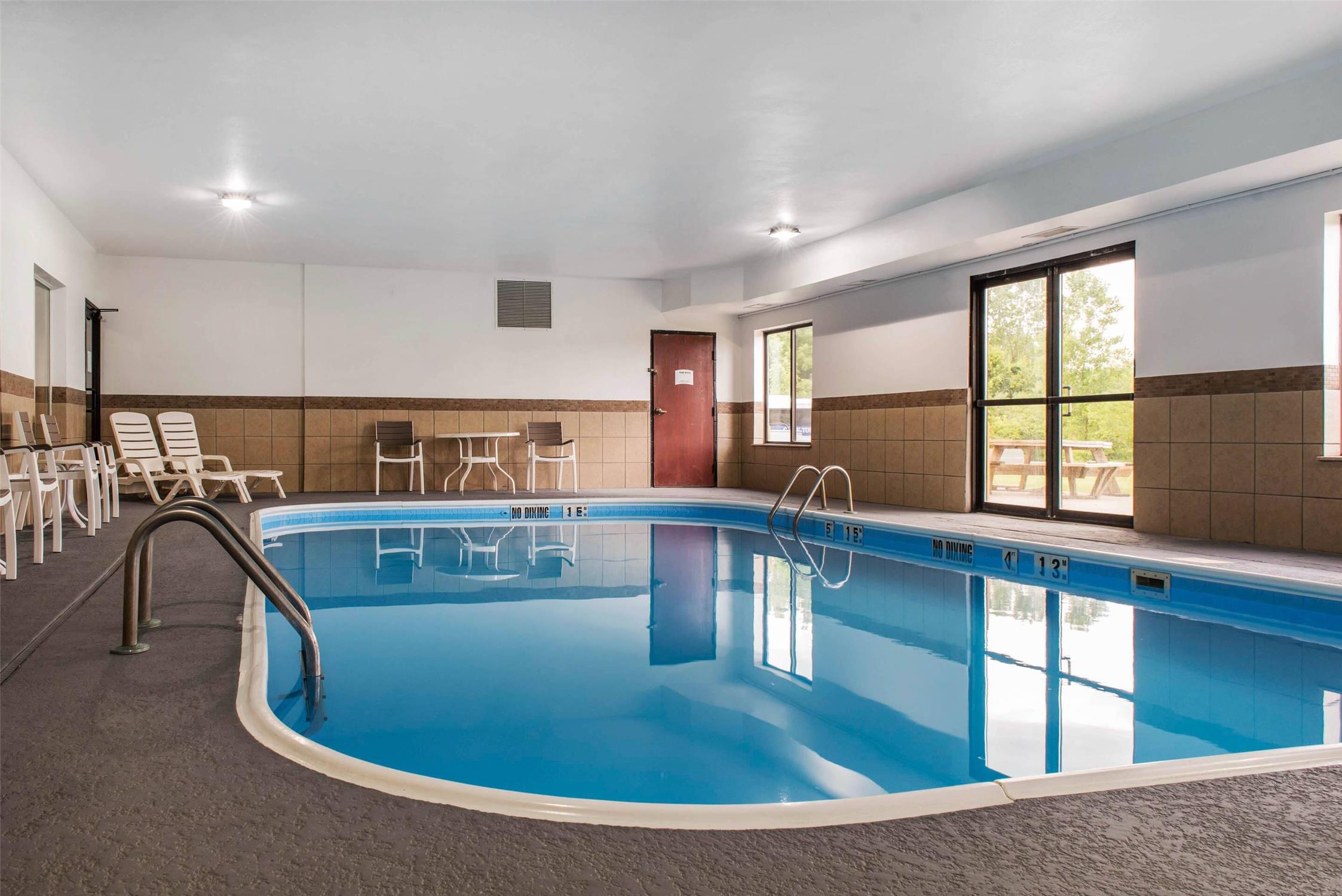 Quality Inn & Suites Anderson I-69 19/29