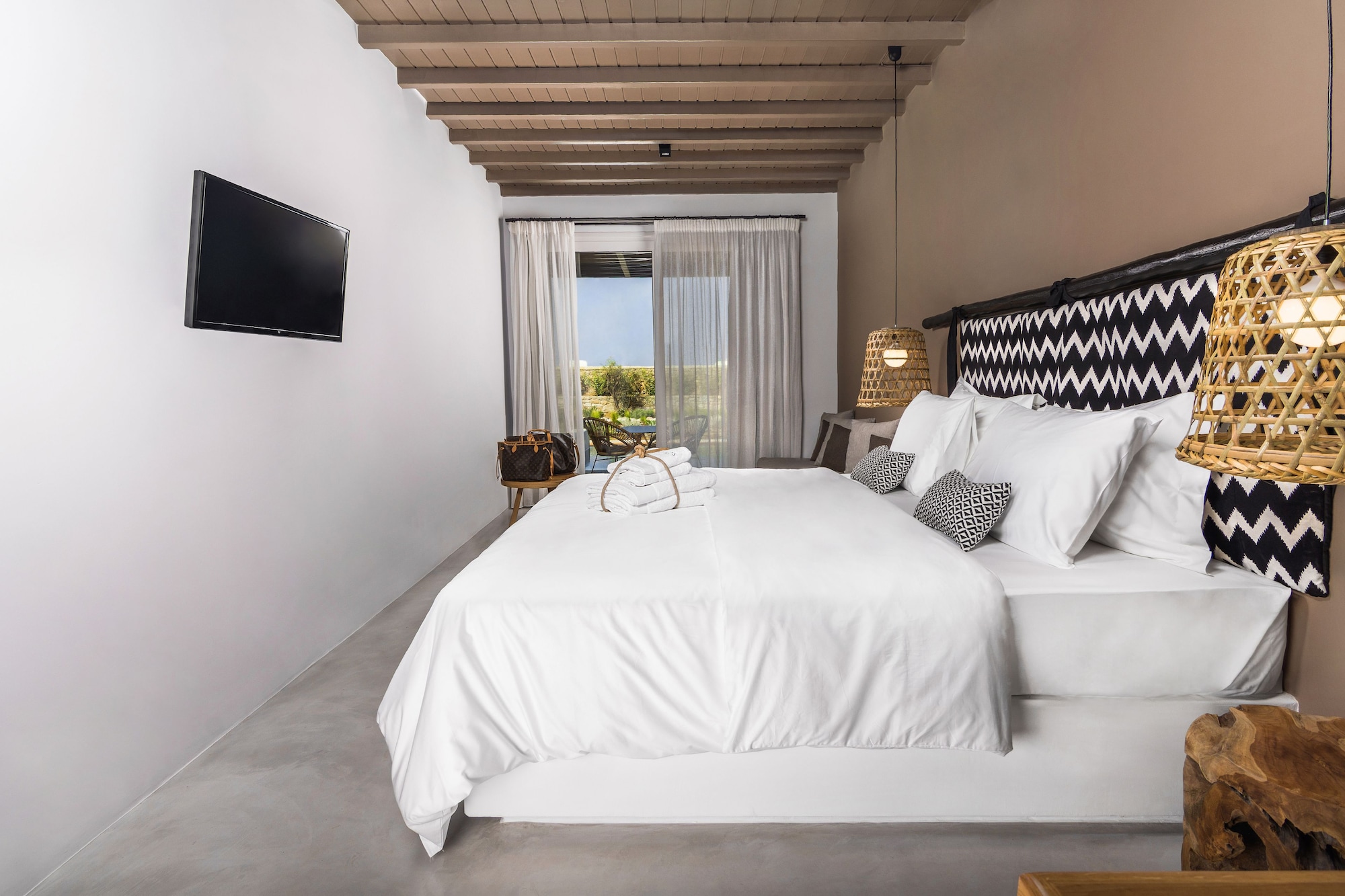 Deluxe, Double Bed, Pool Exterior Entrance