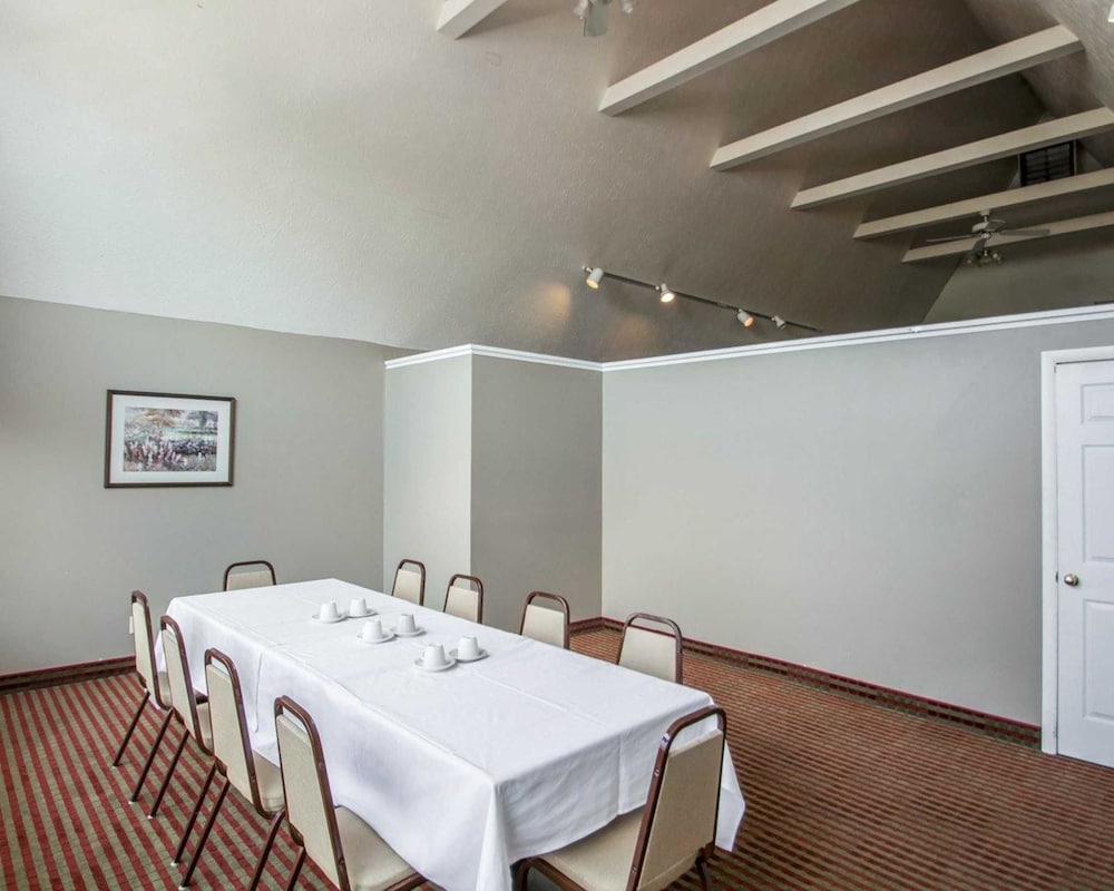 Rodeway Inn Lakeville - Finger Lakes Area 33/35