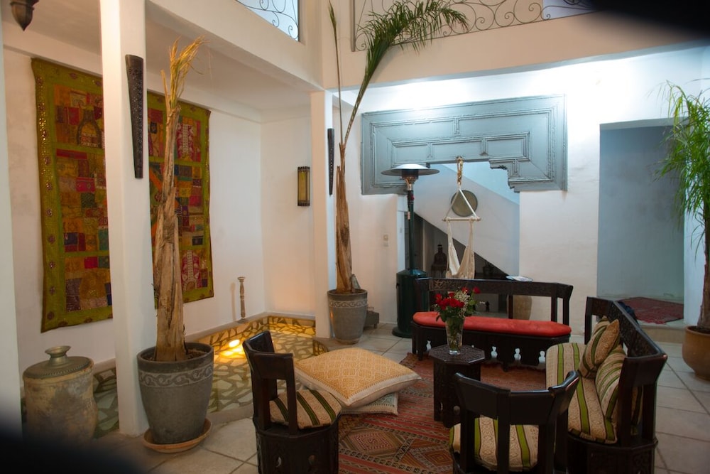 Riad Safir 32/49