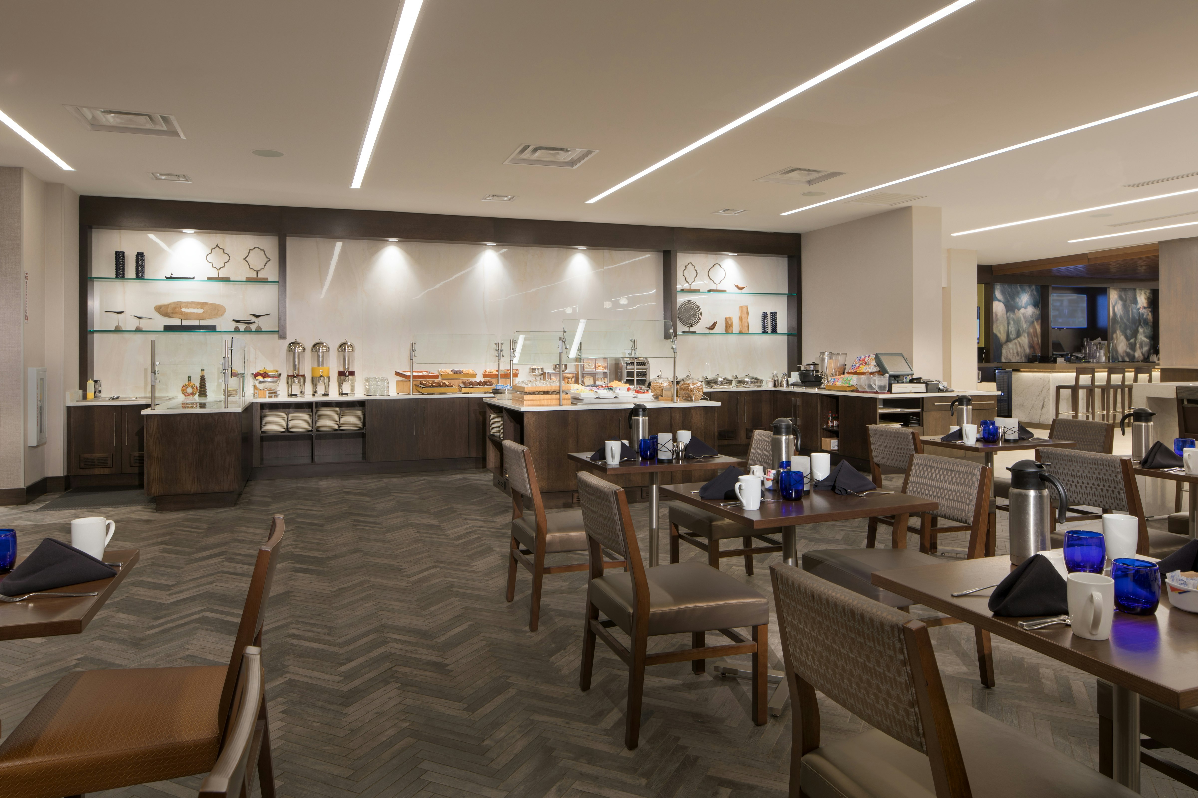 Doubletree By Hilton Hotel Syracuse 24/44