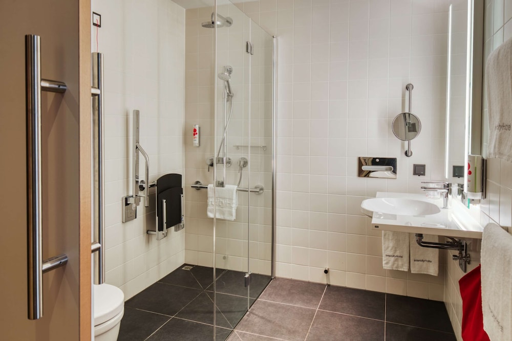 IntercityHotel Amsterdam Airport 18/60