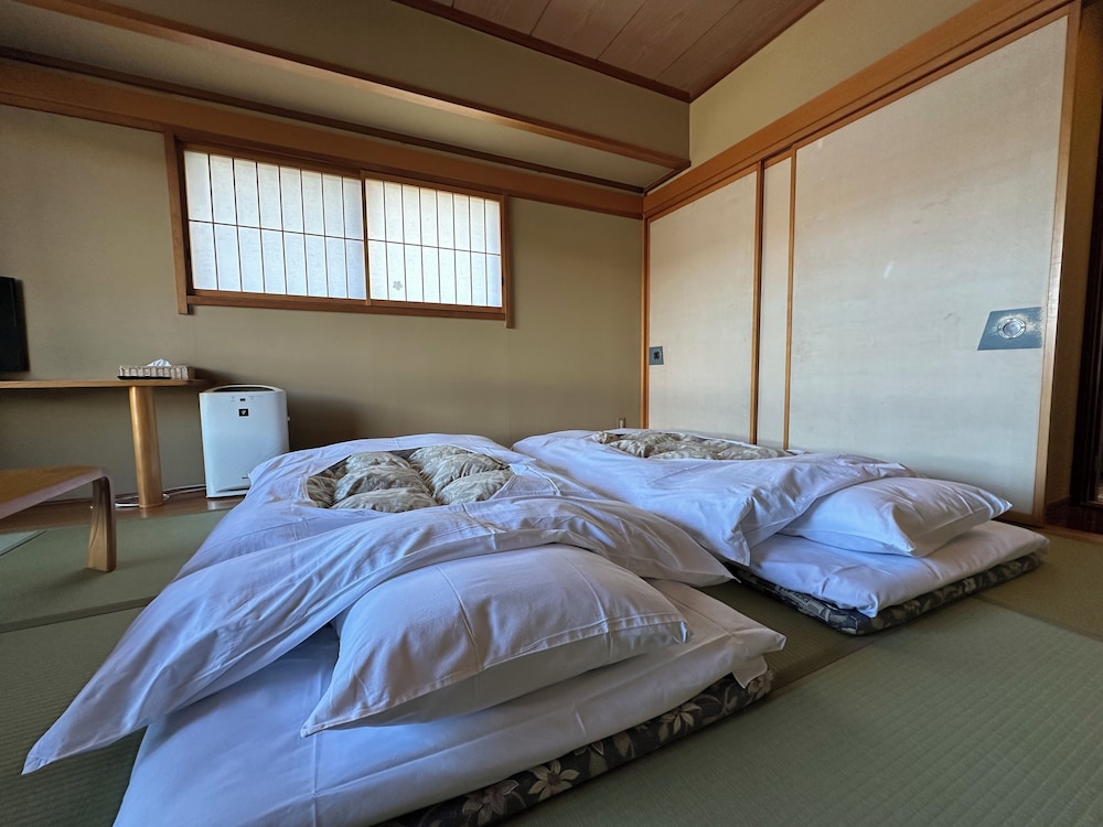 Guesthouse Hiiragi 12/87