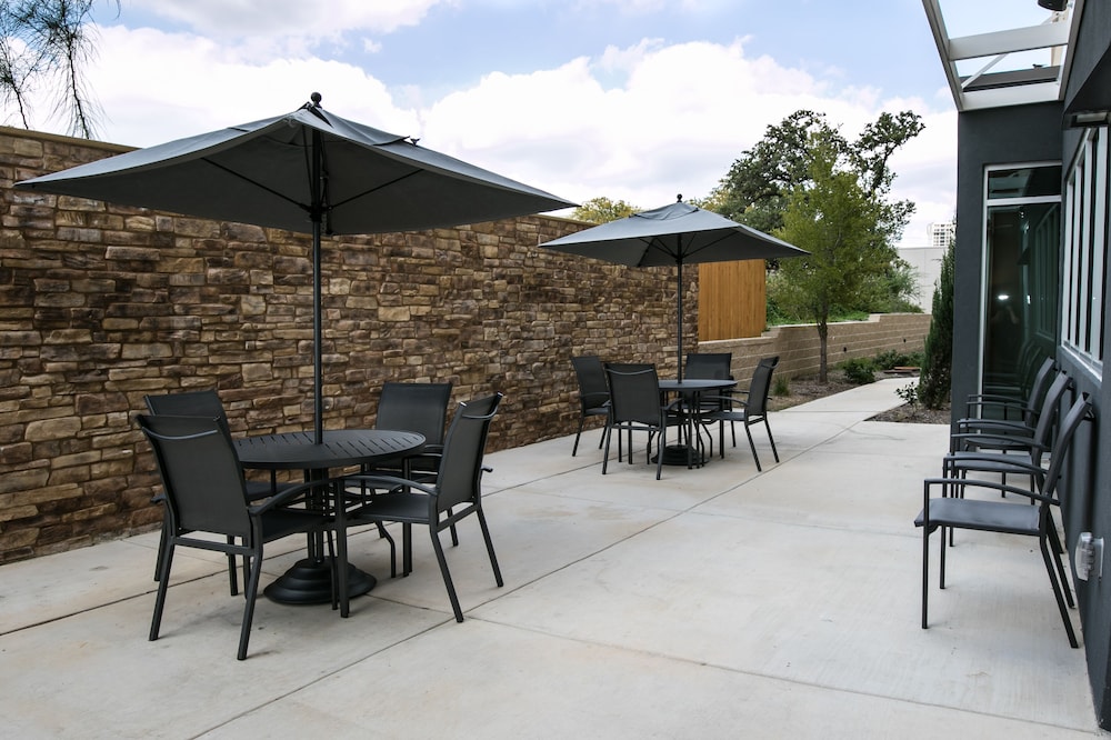 Fairfield Inn & Suites by Marriott San Antonio Medical Center 37/50