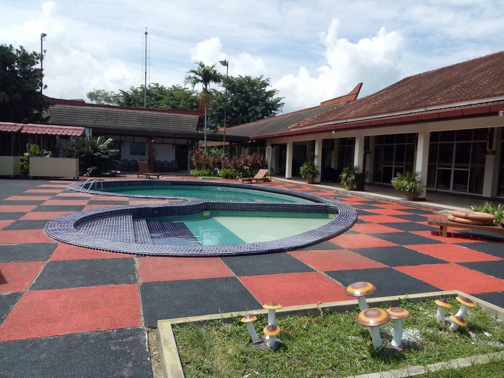 Motel Desa 16/36