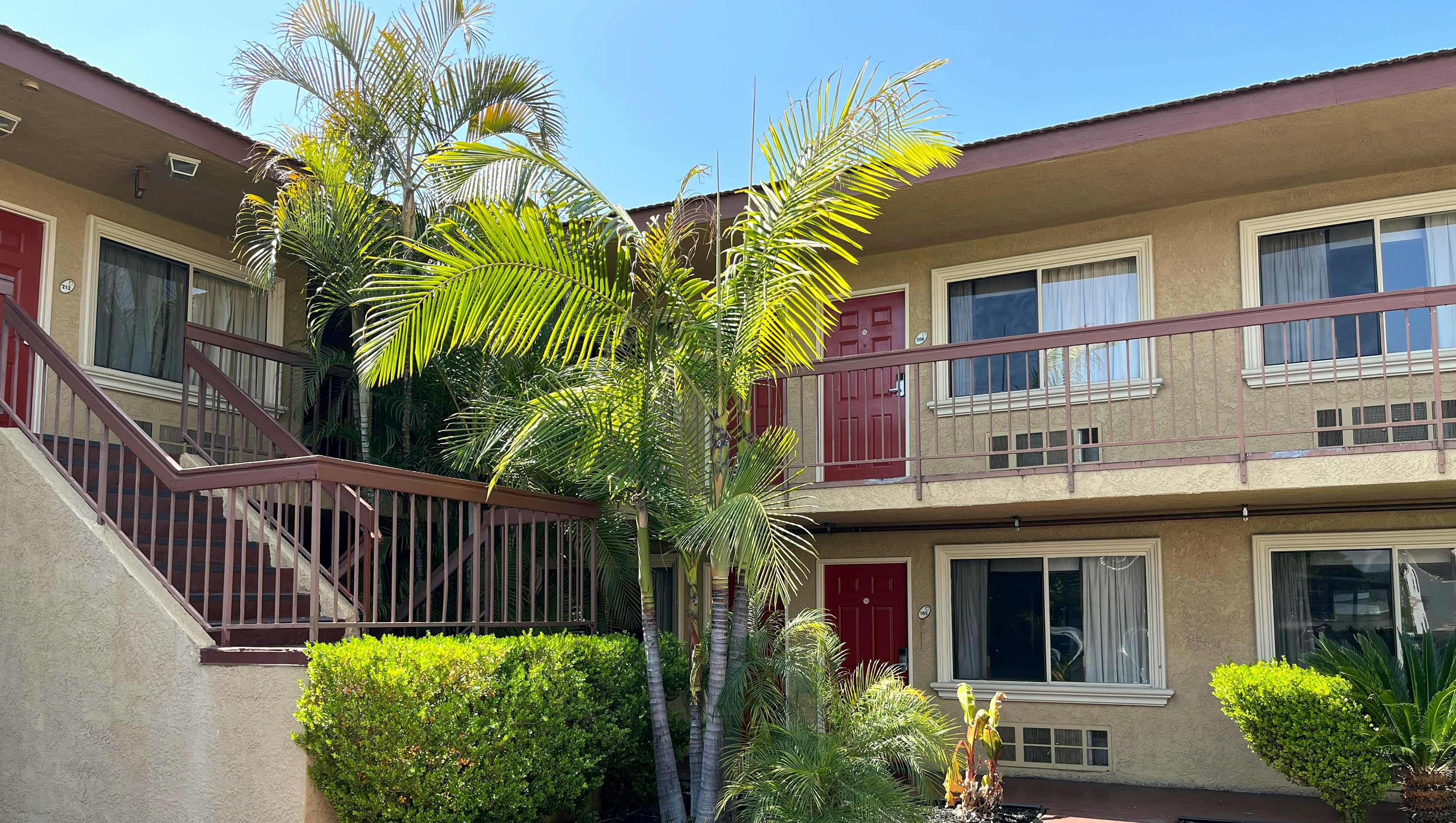 Rivera Motel 6/26