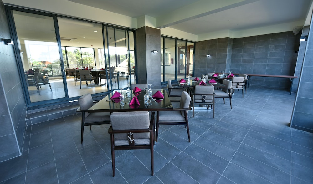K Hotels 44/54